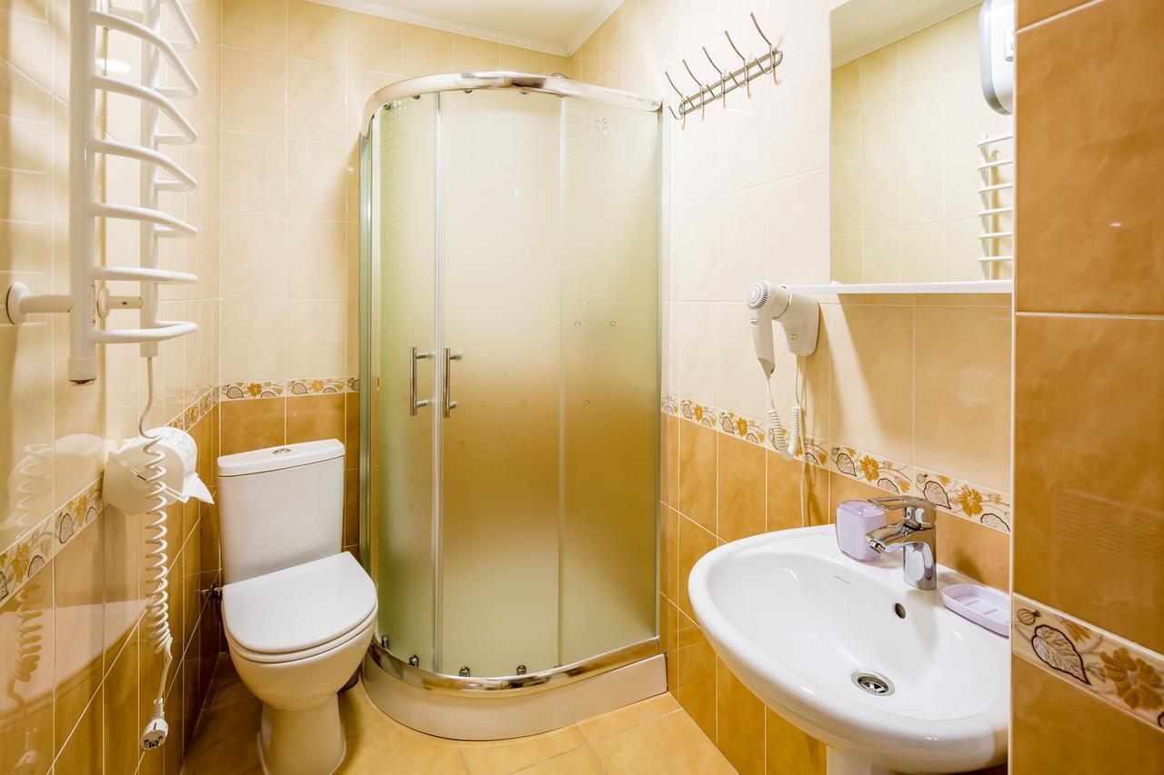 Family Hotel Kaskad Bukovel Luaran gambar