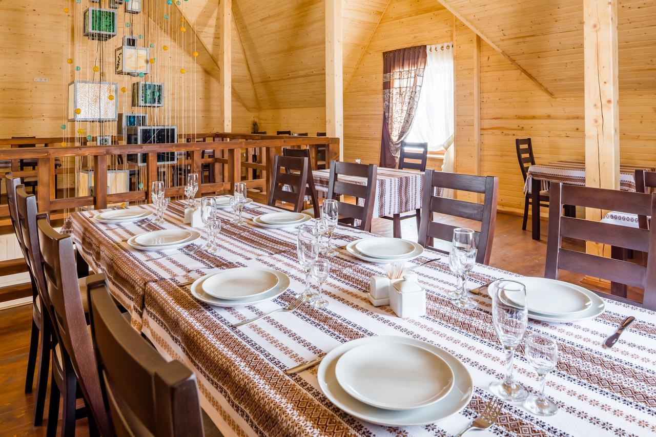 Family Hotel Kaskad Bukovel Luaran gambar
