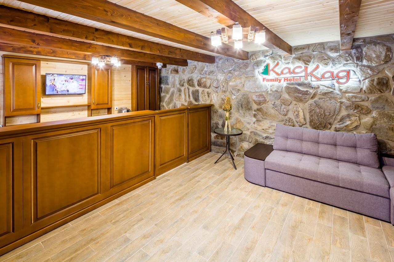 Family Hotel Kaskad Bukovel Luaran gambar