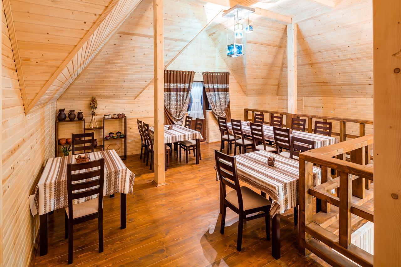 Family Hotel Kaskad Bukovel Luaran gambar