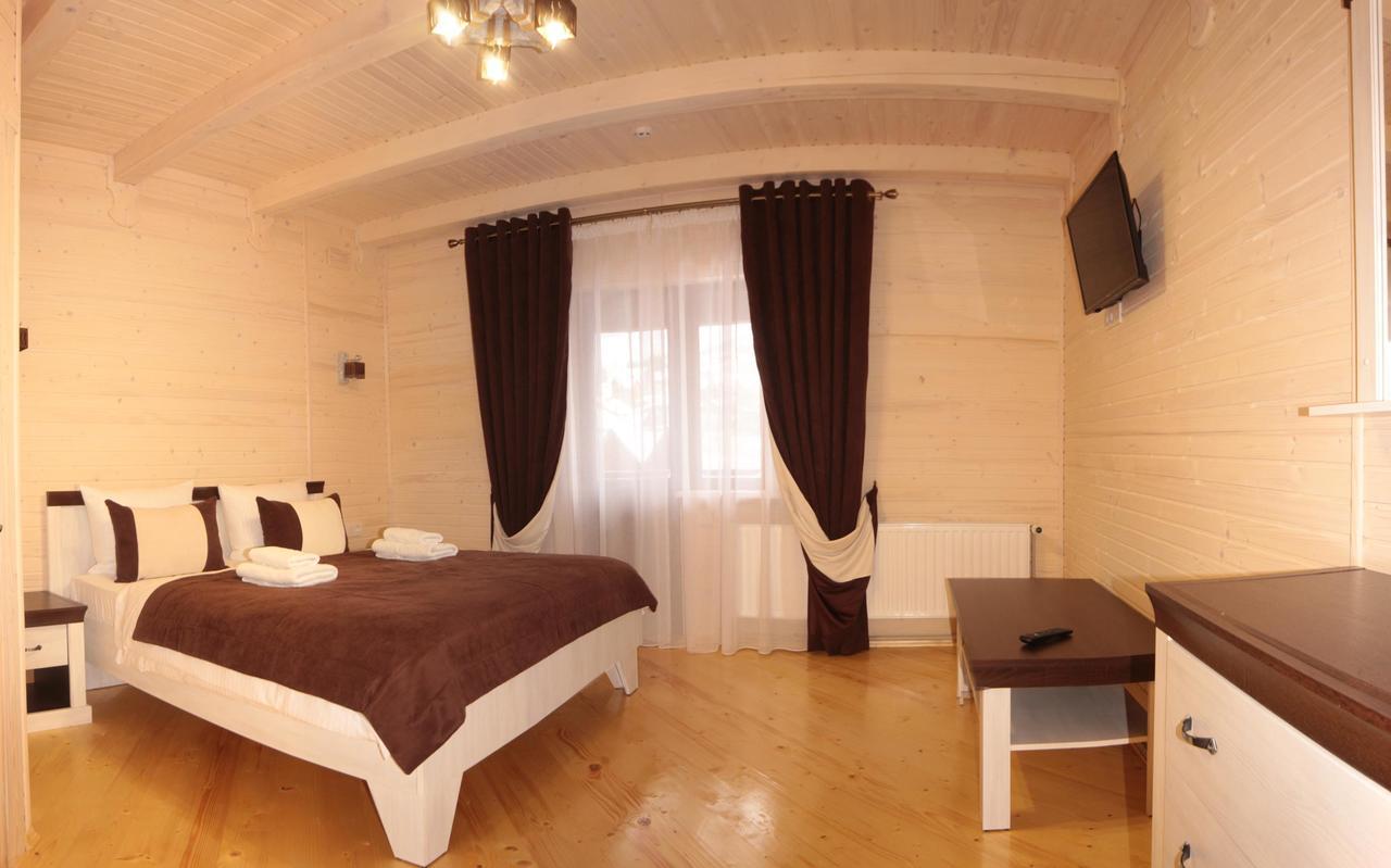 Family Hotel Kaskad Bukovel Luaran gambar