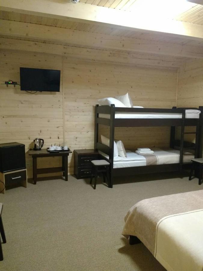 Family Hotel Kaskad Bukovel Luaran gambar
