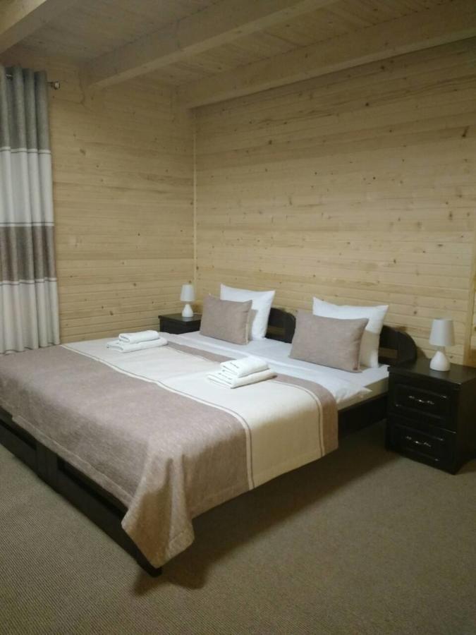 Family Hotel Kaskad Bukovel Luaran gambar