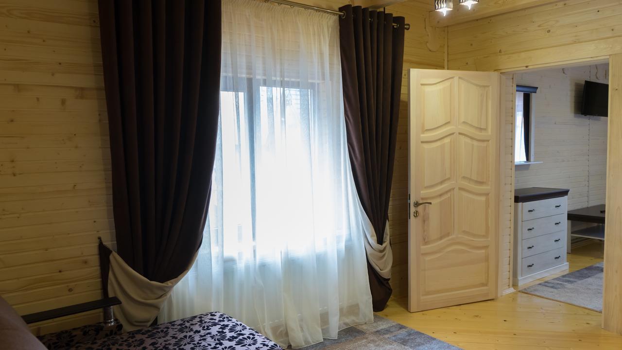 Family Hotel Kaskad Bukovel Luaran gambar